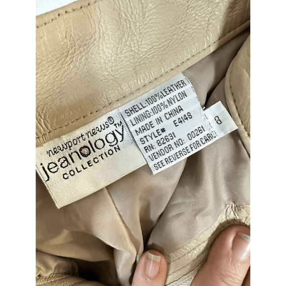 VINTAGE 90's Leather pants Newport News Jeanology Womens 8 Tan Straight cropped - Picture 6 of 16
